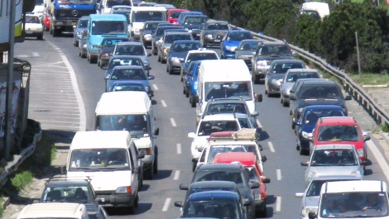 Κυκλοφοριακό κομφούζιο στην Περιφερειακή Θεσσαλονίκης